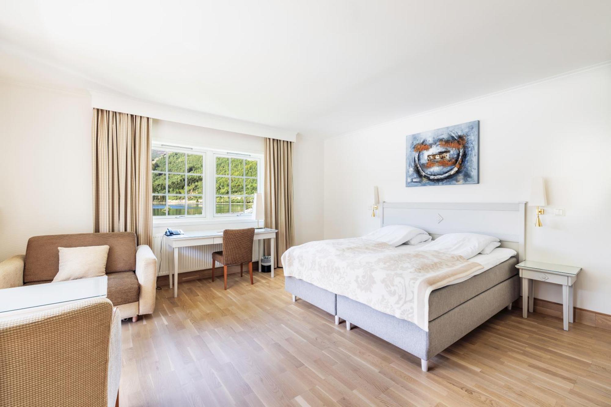 Hotel Loenfjord Loen Εξωτερικό φωτογραφία