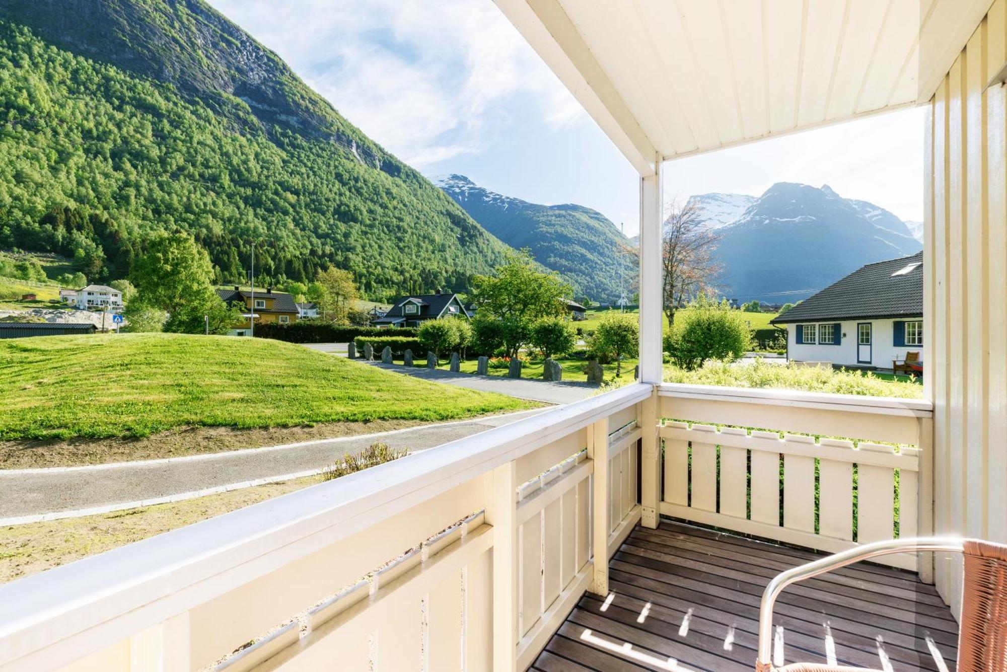 Hotel Loenfjord Loen Εξωτερικό φωτογραφία