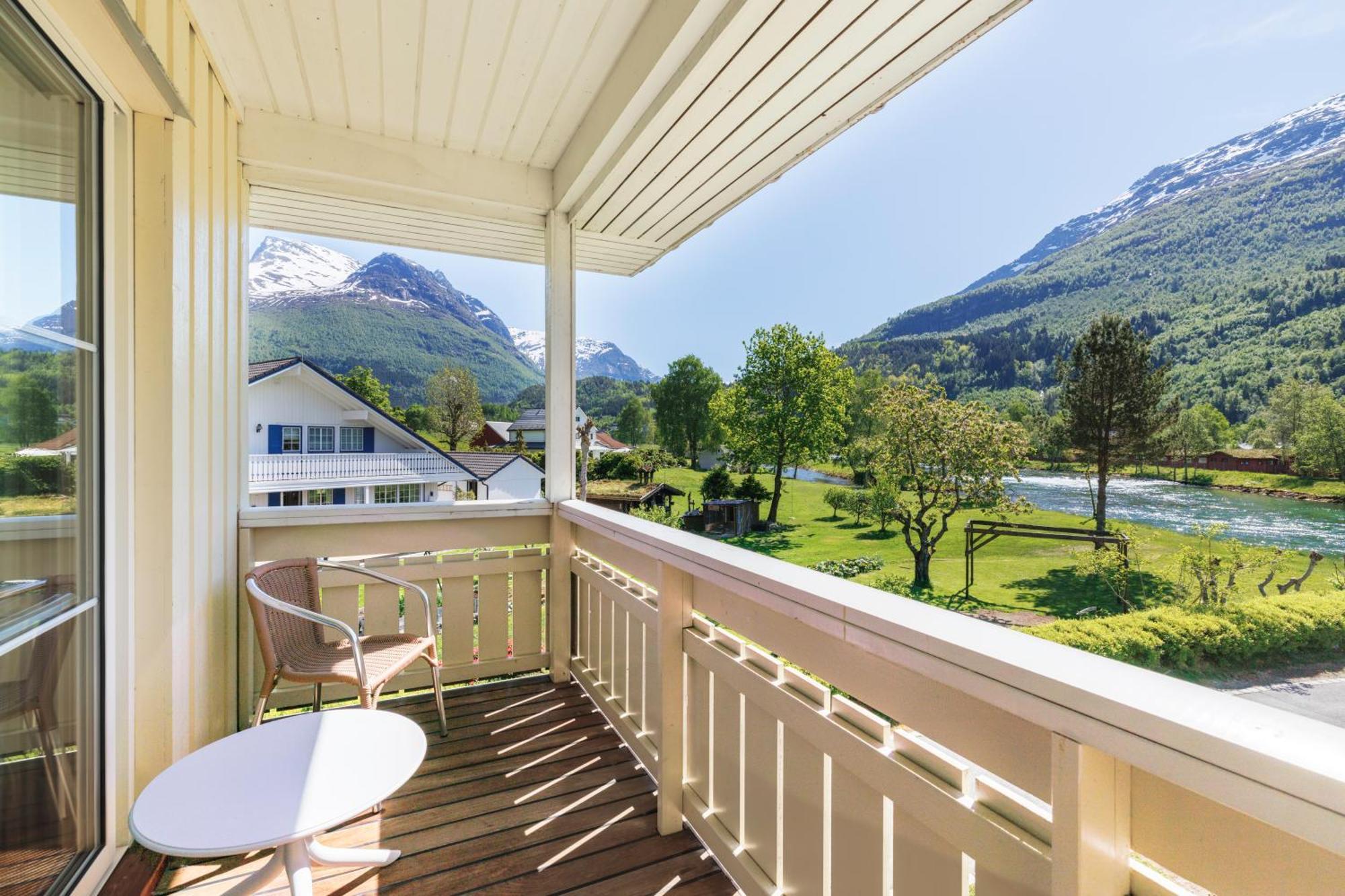 Hotel Loenfjord Loen Εξωτερικό φωτογραφία