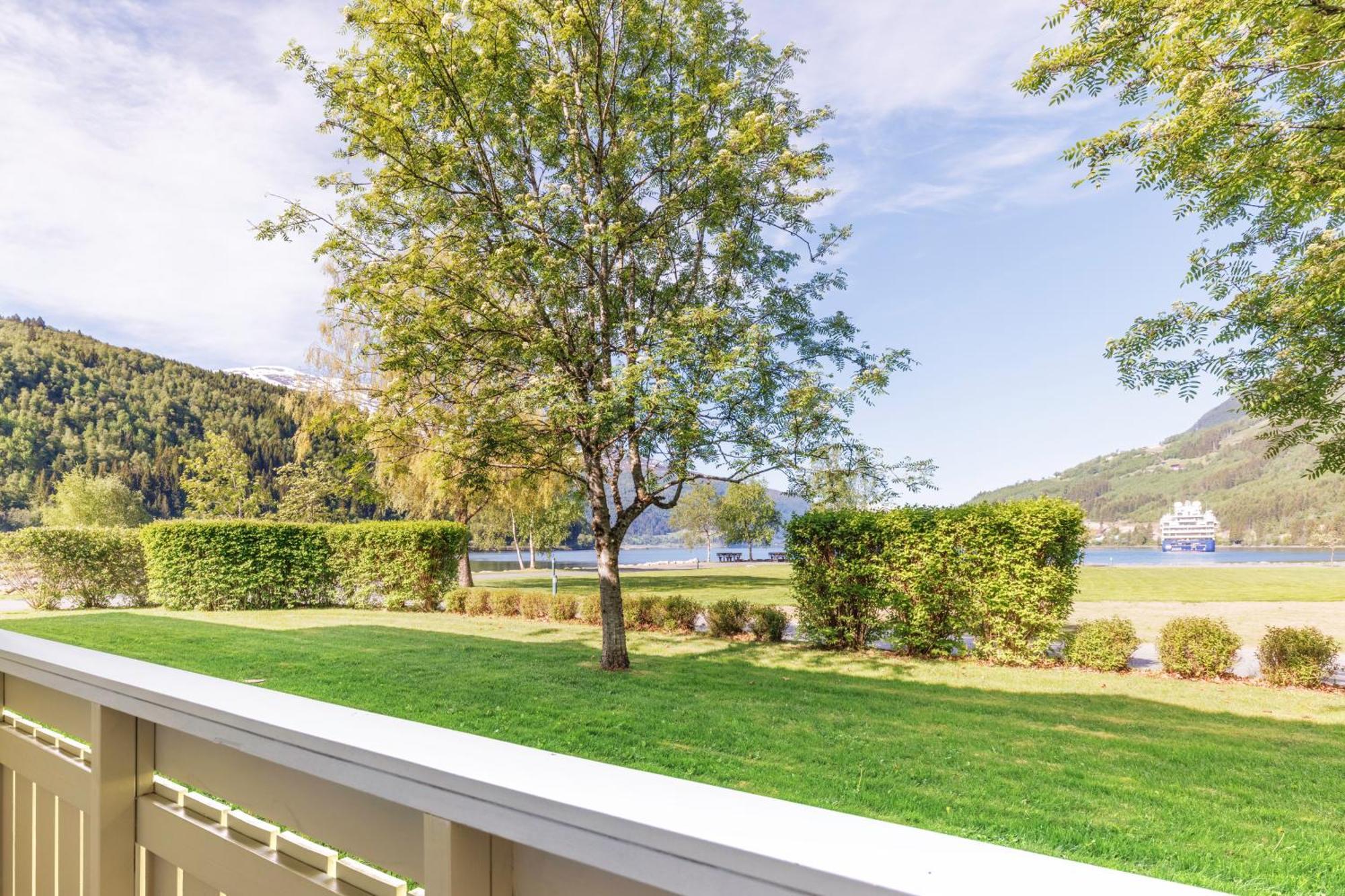 Hotel Loenfjord Loen Εξωτερικό φωτογραφία